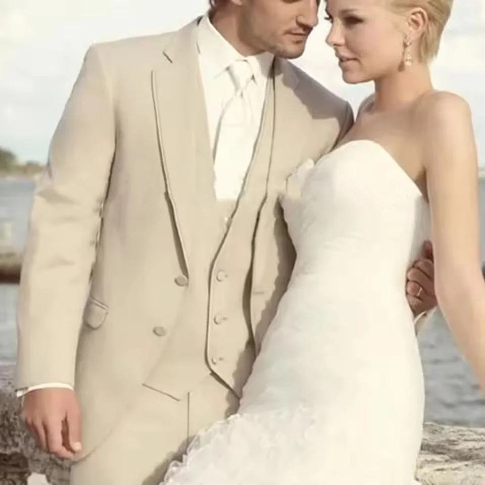 

Elegant Custom Made Groomsmen Notch Lapel Groom Tuxedos Beige Best man Suit Bridegroom Wedding 3 Pieces Suits Jacket Pants Vest