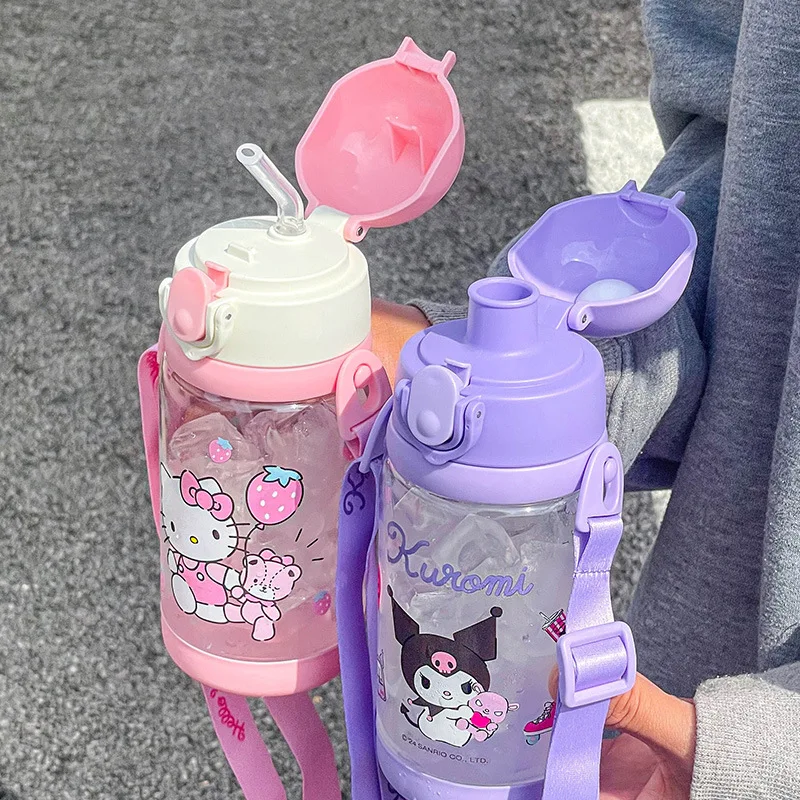 

Новая милая чашка для воды Sanrio Hello Kitty Kuromi, пластиковая чашка для девочек, устойчивая к высоким температурам, летняя детская бутылка для воды, подарок