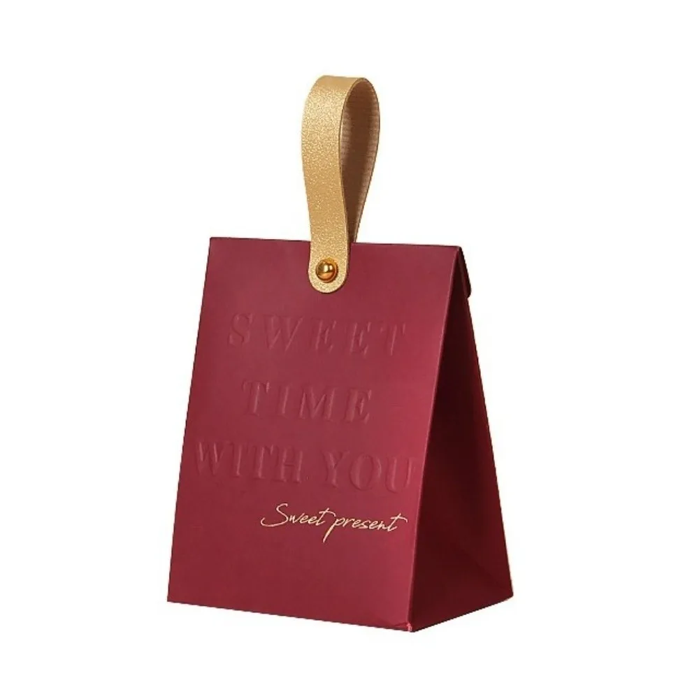 10pcs Elegant Kraft Paper Wedding Gift Box Red Embossed Pattern Party Favor Bag Leather Handle Wedding Candy Bag Event Packaging
