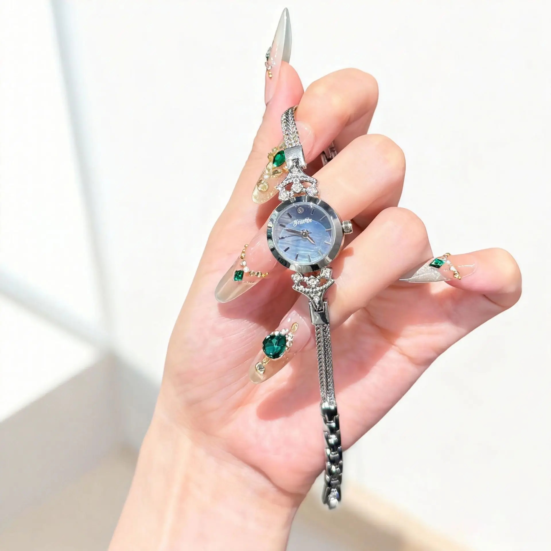 New Women'S Watch With Copper Band And Sky Blue Dial, An Exquisite And Fashionable High-Quality Wristwatch For Women.