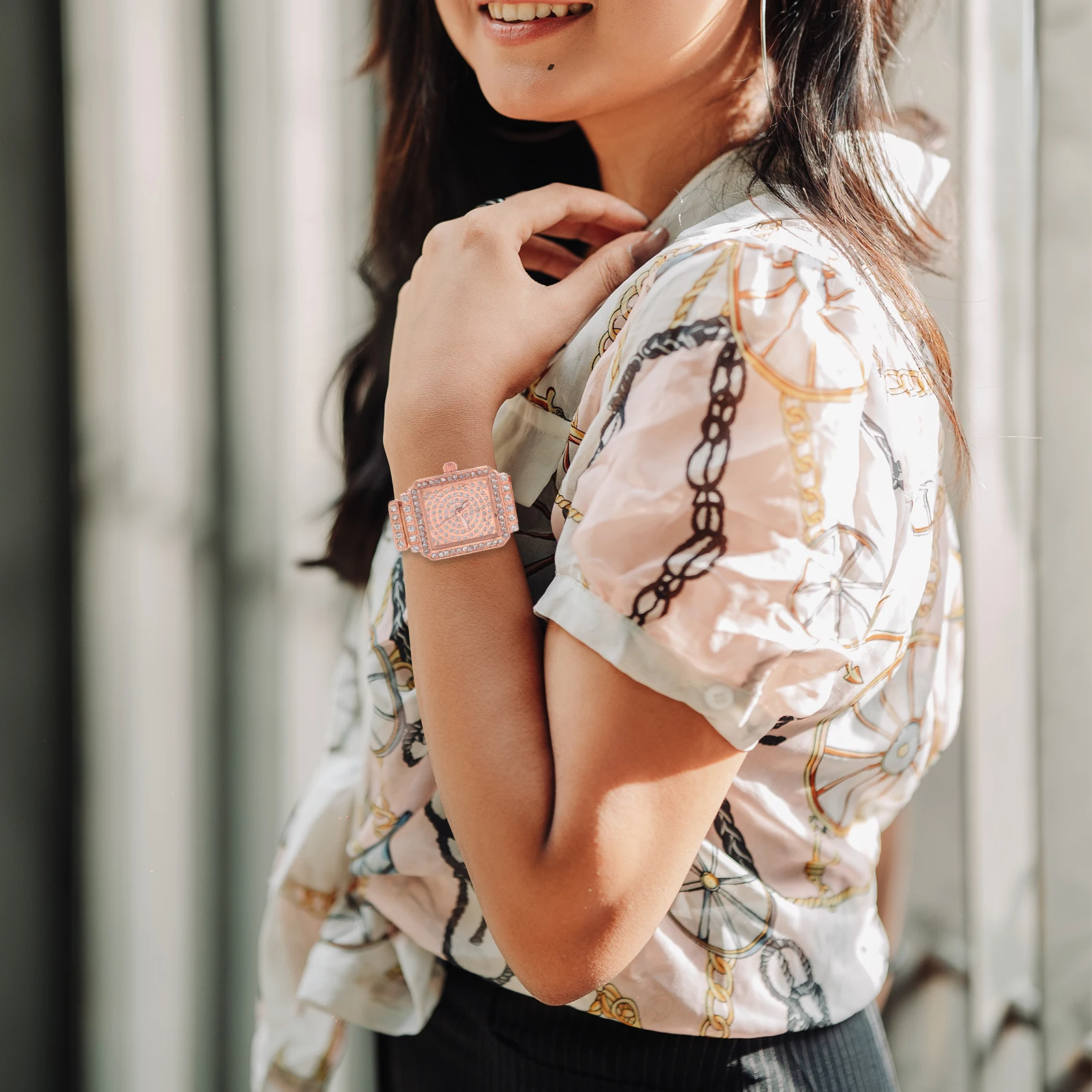 

Women Wrist Watch Full Rhinestone Embellished Elegant Casual Shiny Stylish Metal Strap Fashionable Watch for Female Gift