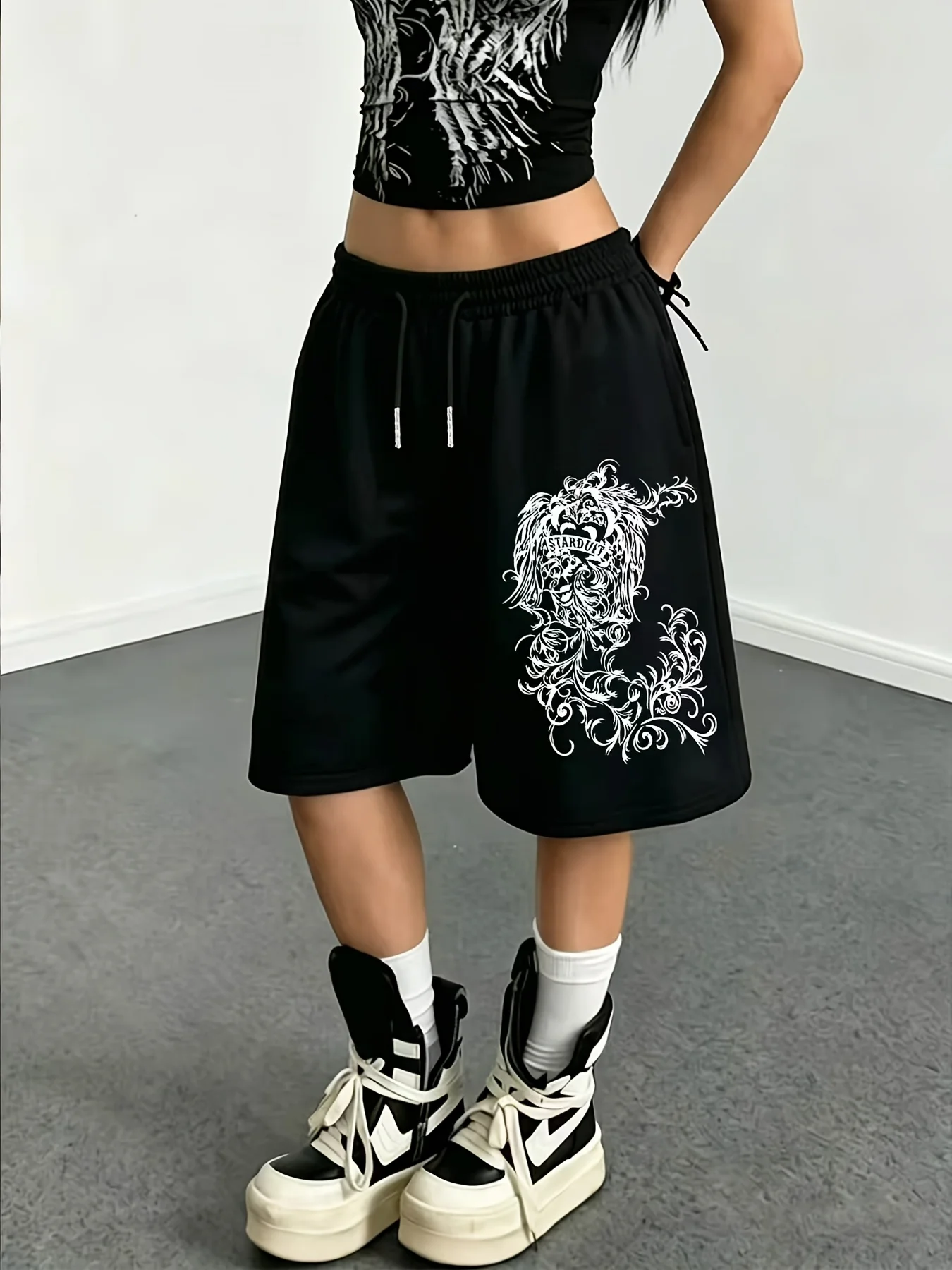 Outdoor Trendy Light Gray Dark Texture Print Mid-Length Sweatpants/Shorts Loose Fit Street Punk Style Casual Knee-Length Short