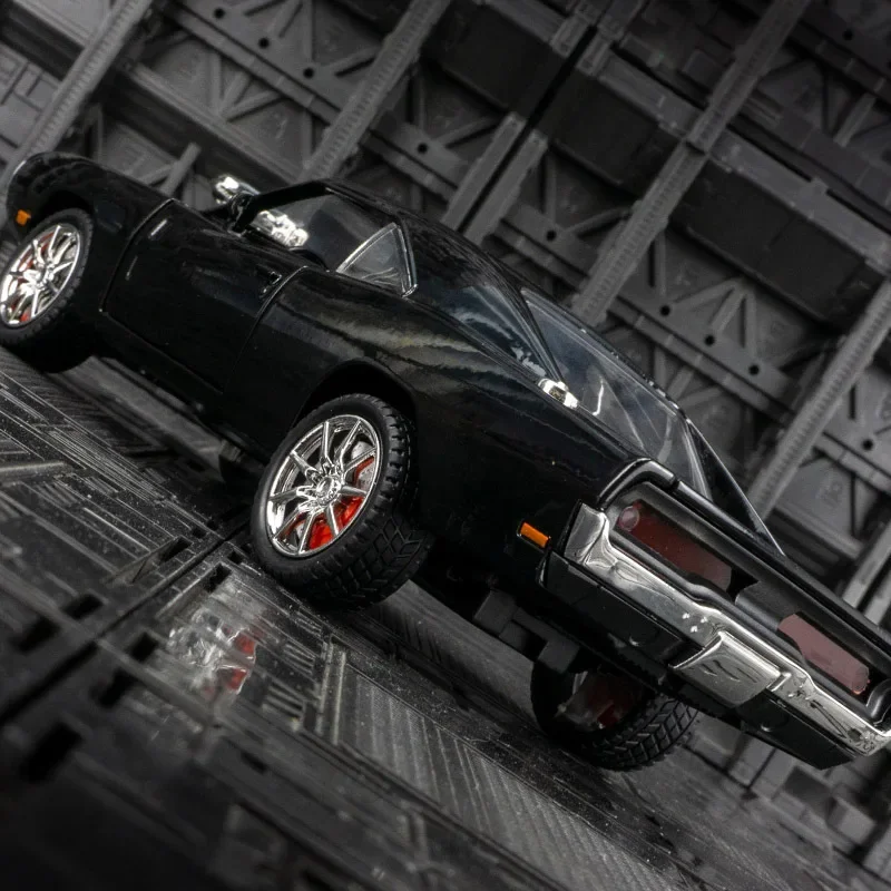 

1:24 Diecast Alloy Model Car Miniature Fast and Furious 1970 Dodge Charger Classic Muscle Car Children Gifts Boys Christmas Toy