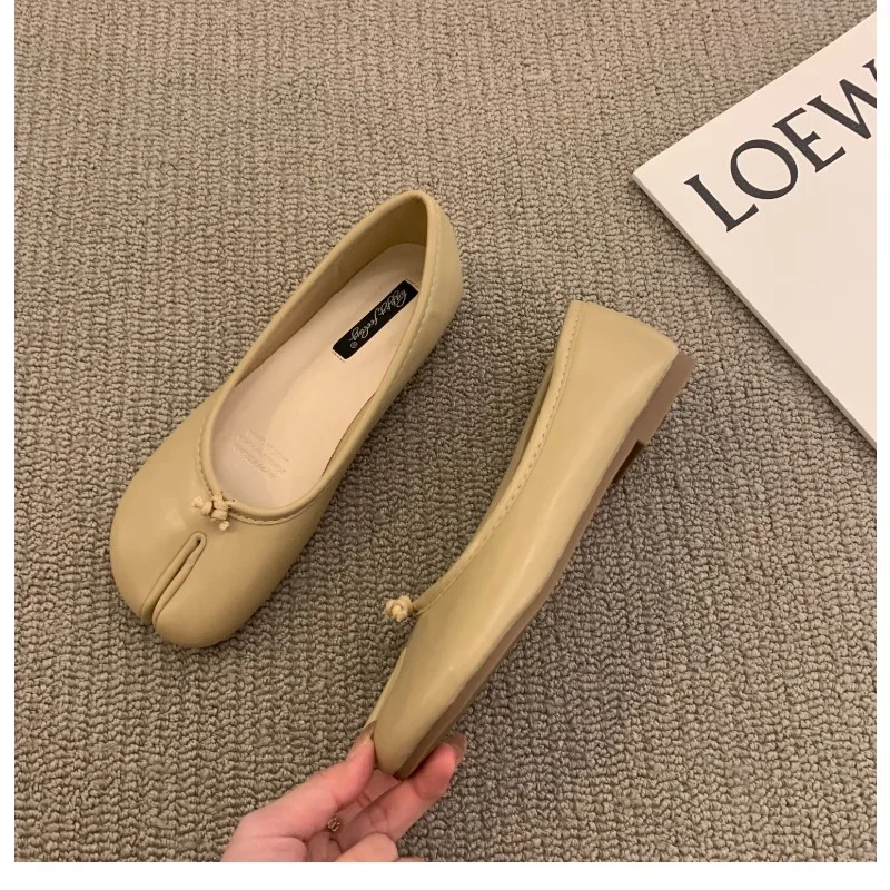 Japanese Style Tabi Ninja Shoes Women Cozy Leather Flats Split Hoof Toe Loafers Femme Mary Jeans Mocasines Ladies Ballerina Shoe