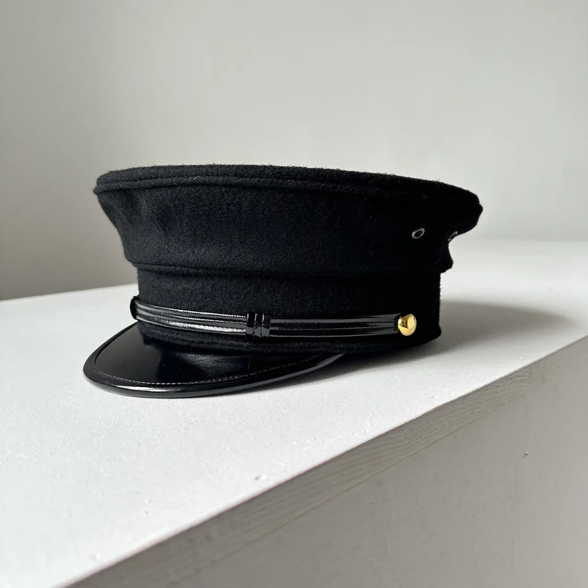 Wool Blend Beret Leather Wide Brim Metal Buckle Navy Hat Cool British Newsboy Cap Punk Black Vintage American Captain Hat