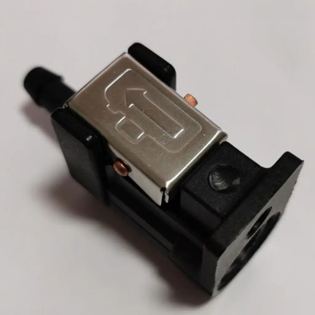 

Небольшой разъем топливопровода двигателя, черный, 8 мм, пластик для подвесного бензинового двигателя Yamaha и аксессуаров