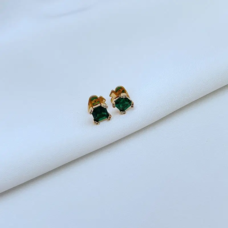 

KS European and American Trend Versatile Personality Niche Simple Sweet Earrings