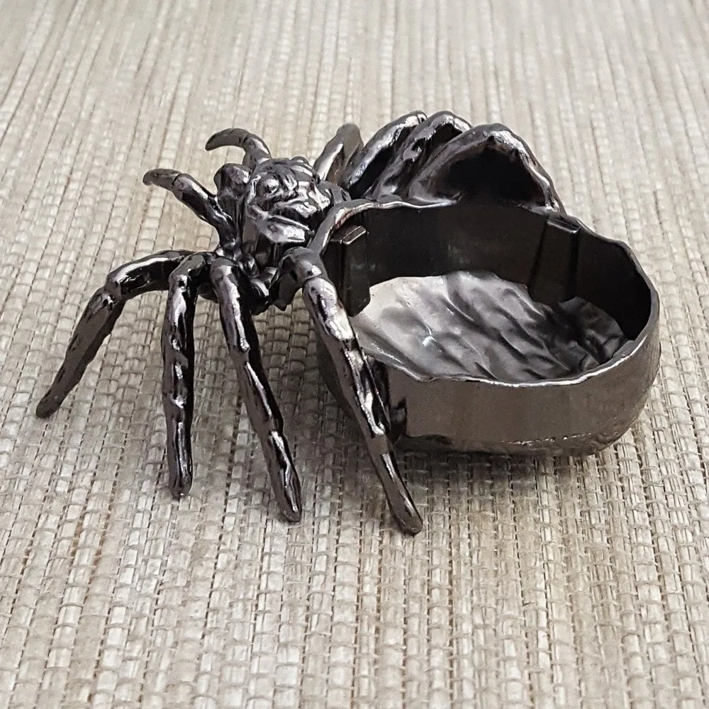 Vintage Spider Shaped Jewelry Tray Gothic Alloy Crystal Ball Stand Decoration Candle Holder Exquisite Aroma Holder Tray