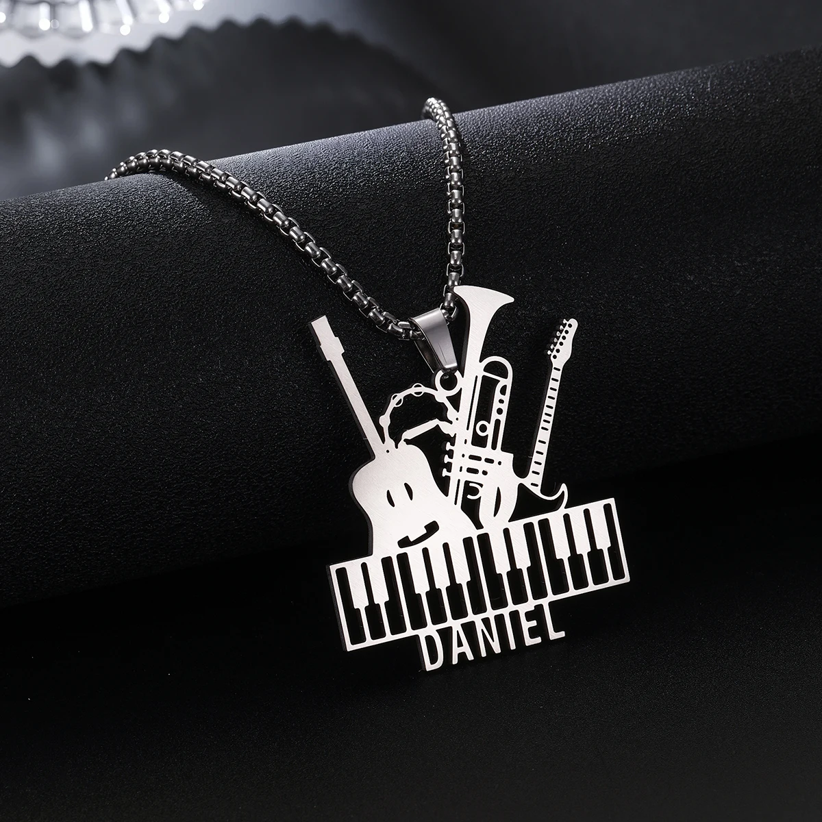 

Custom Name Necklaces For Women Personalized Name Necklace With Music Instrument Choker Stainlesss Steel Wedding Jewelry Gift