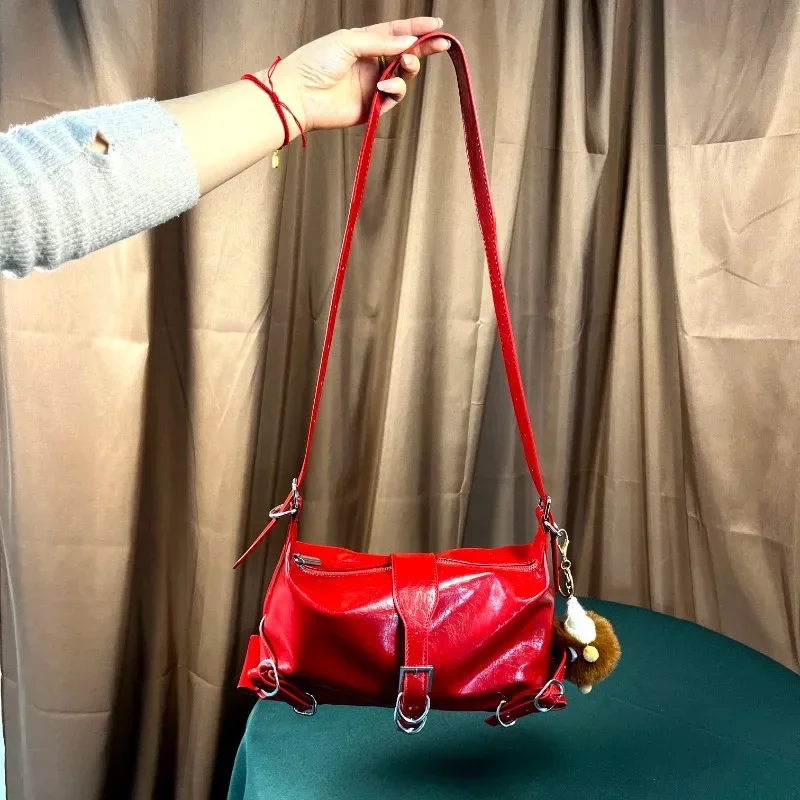 

Autumn Textured Single Shoulder Small Bag 2025 New Fashionable Women's Crossbody Bag Versatile Red Wax Leather Armpit Bag Пакет