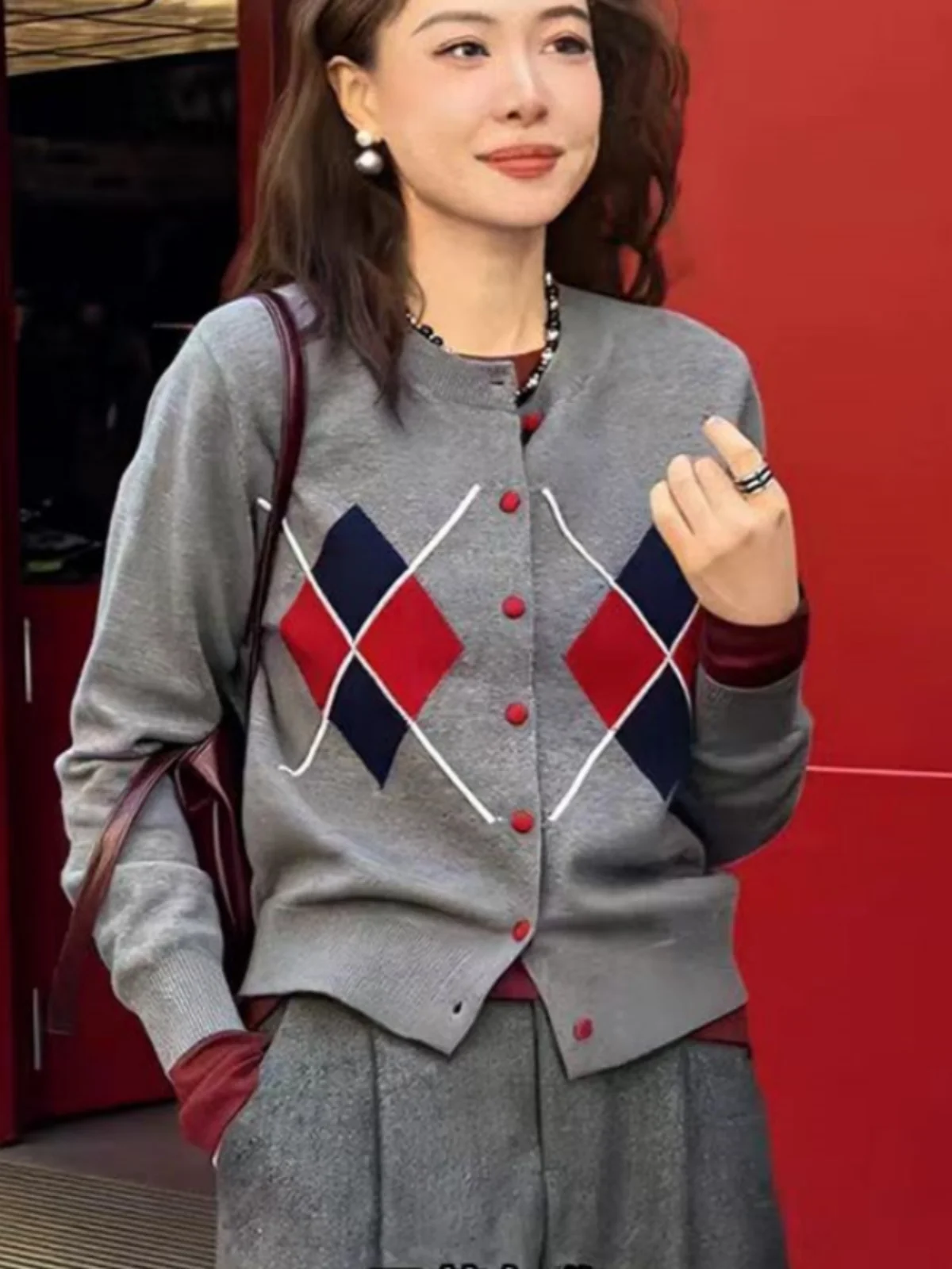 

Round neck diamond lattice 100% pure cashmere knitted cardigan women's spring and autumn loose bottoming coat