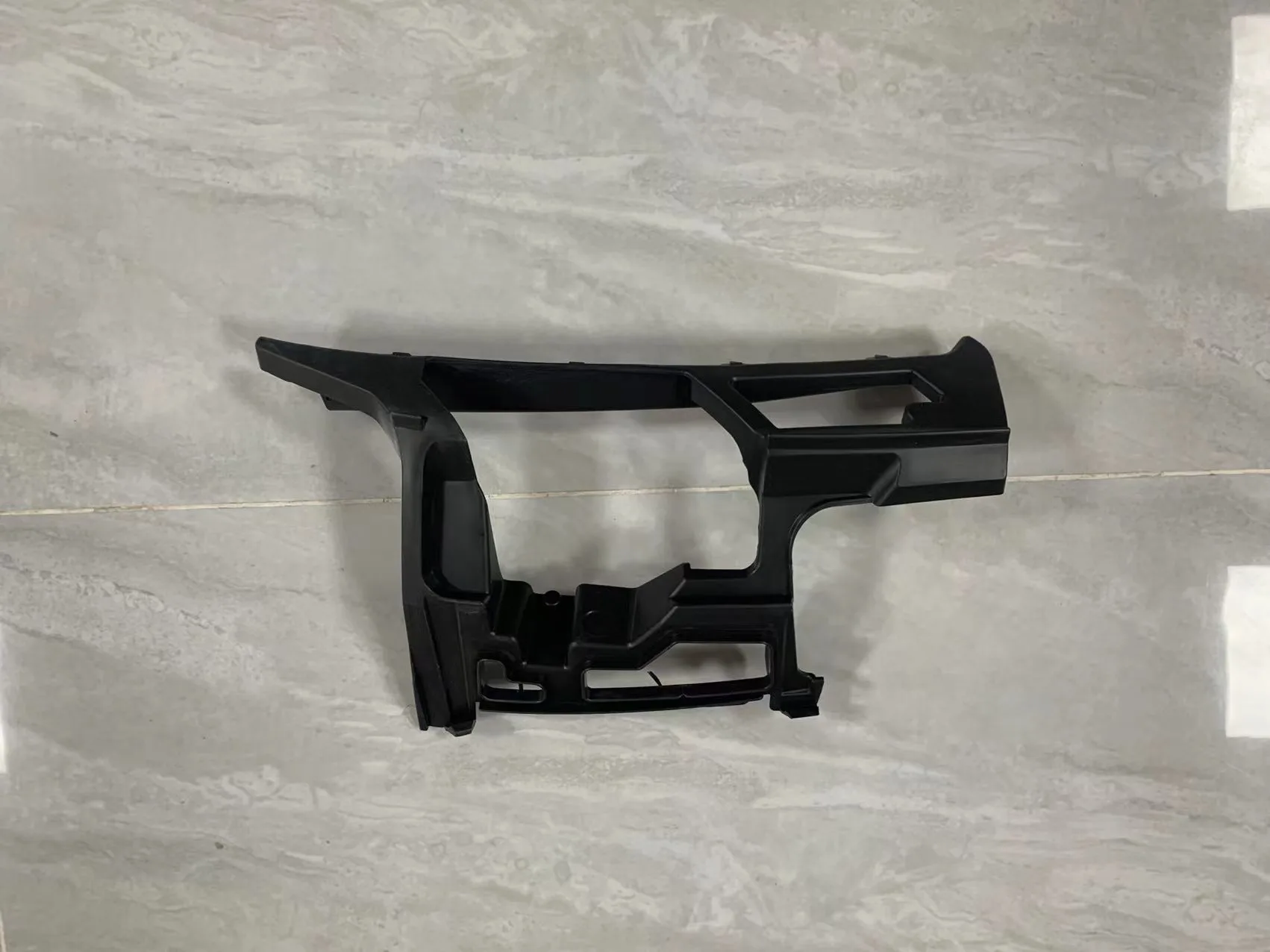 Front bumper buckle plastic fixing bracket For Volkswagen Golf MK6 2009-2012 OEM：5K0 807 723 / 5K0 807 724