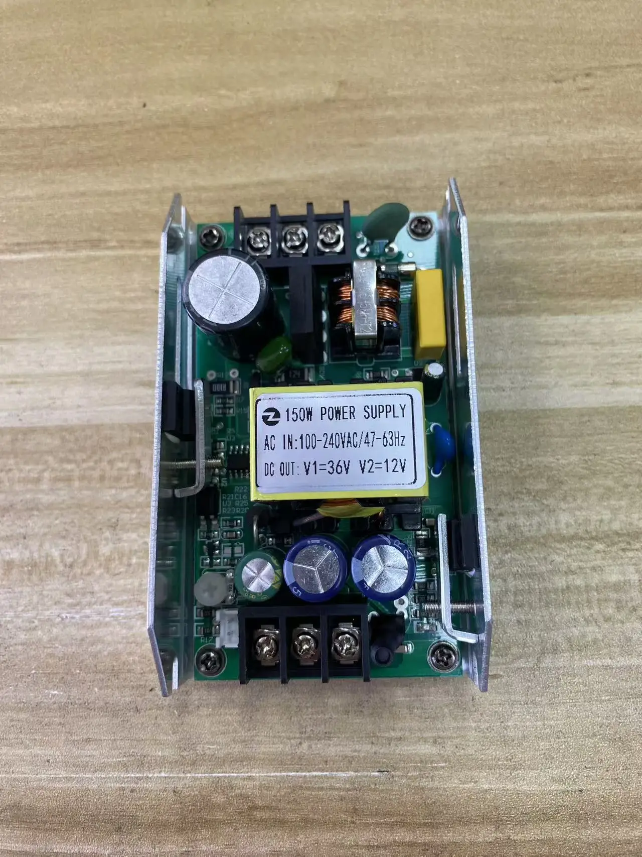 

100% New Orignal PA Lamp 150W Power Supply AC 100-240VAC/63HZ 3A Size 10.8*3.5*6.4CM