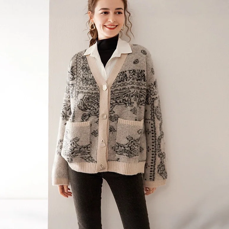 

New Lazy Jacquard Casual Loose Sweater Jacket for Women, Retro High End, Soft Sticky Knitted Cardigan