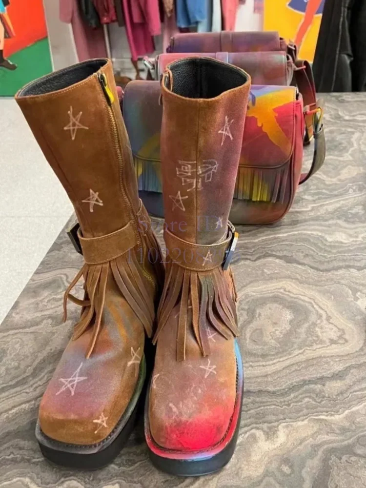 

Сапоги женские до середины икры на толстой подошве, с кисточками и квадратным носком