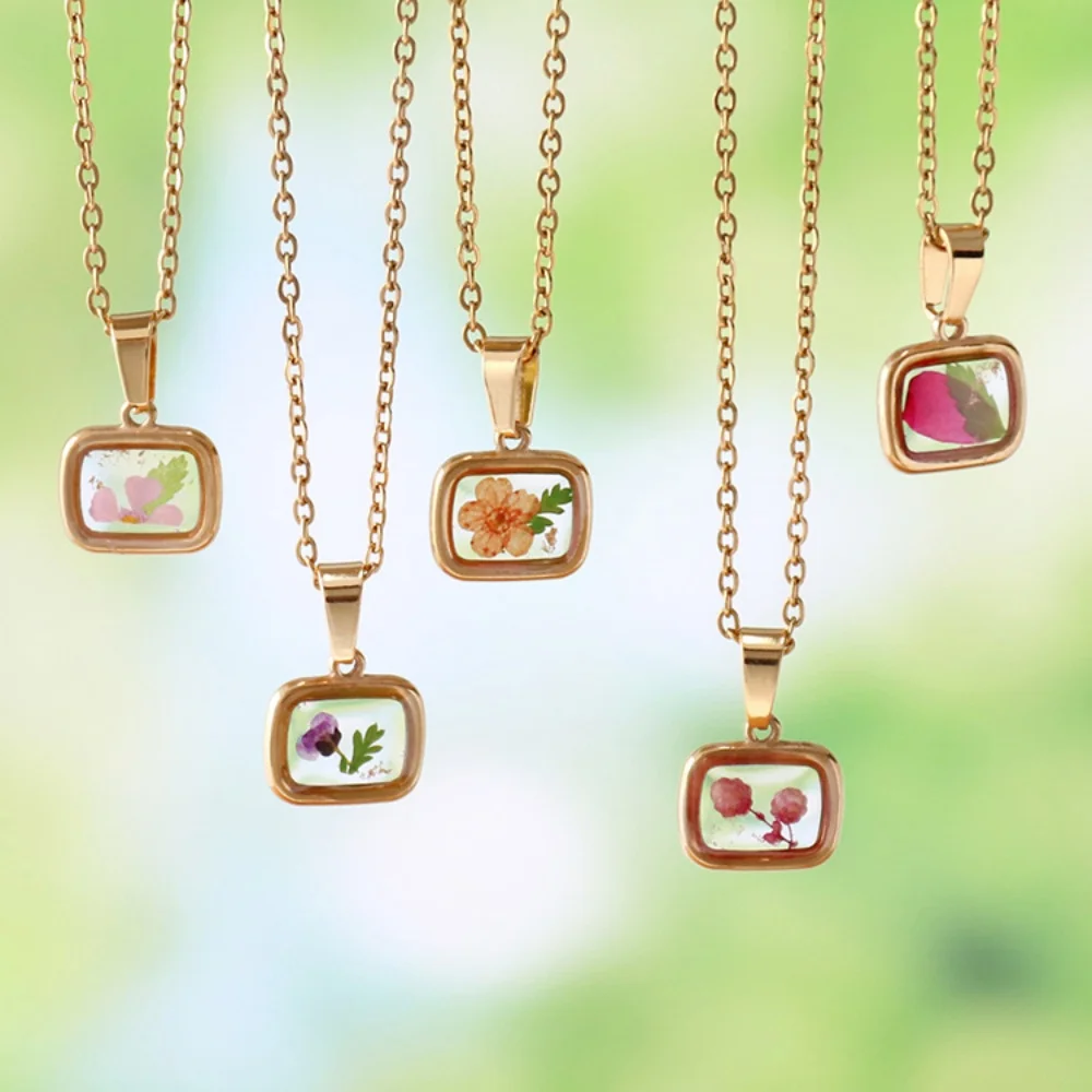 Stainless Steel Delicate Dried Flower Pendant Necklace For Women Square Geometric Clavicle Chain Wedding Jewelry Gift 2025 New