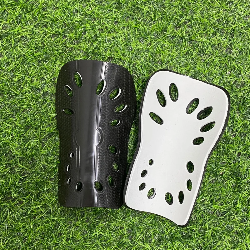 Competition Training Football Sports Gear Perforated Breathable Basic Insert Type Shin Leg with Cushioning
