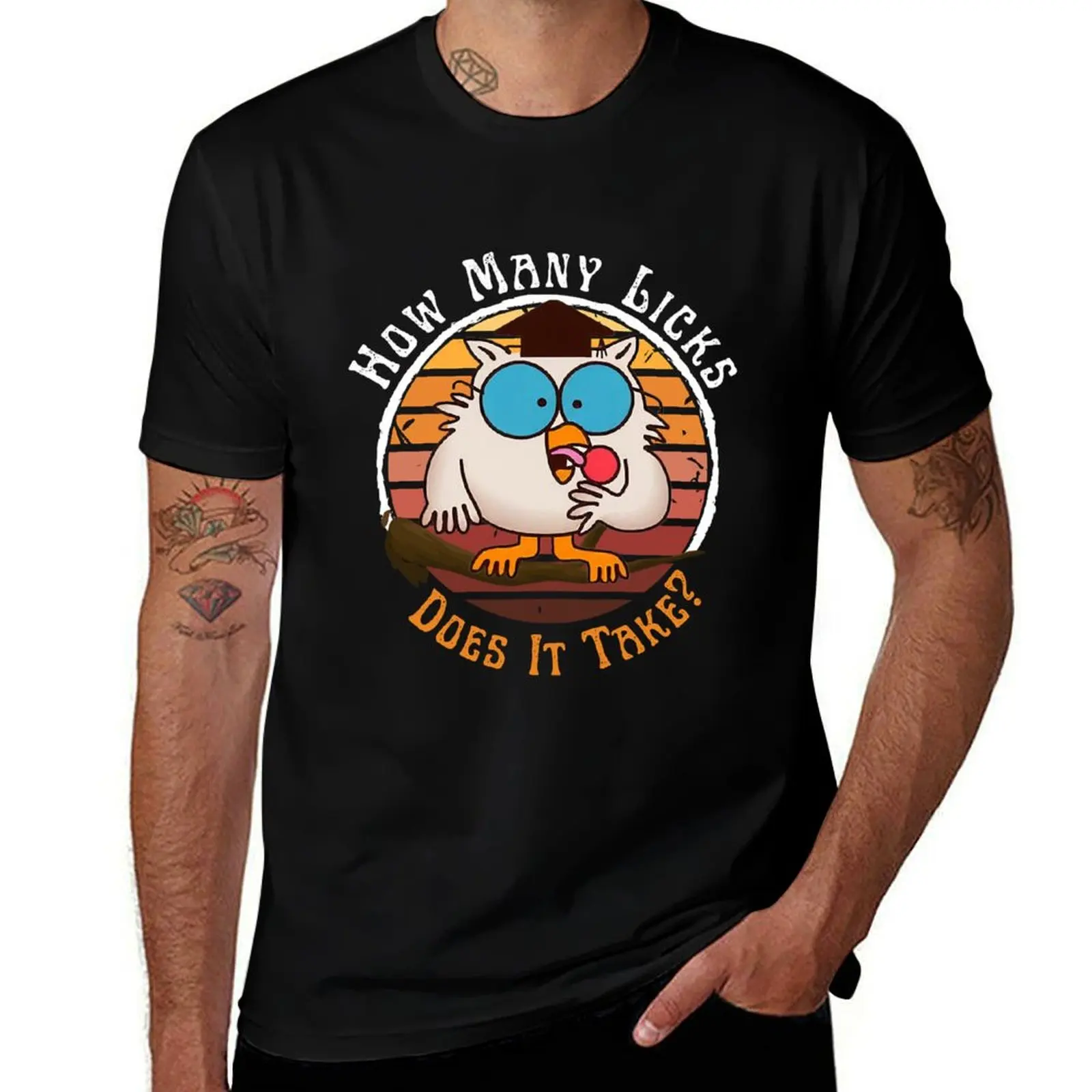 Funny Owl How Many Licks Does It Take Retro Vintage T-Shirt Gym Exercise Short Sleeve T-Shirt