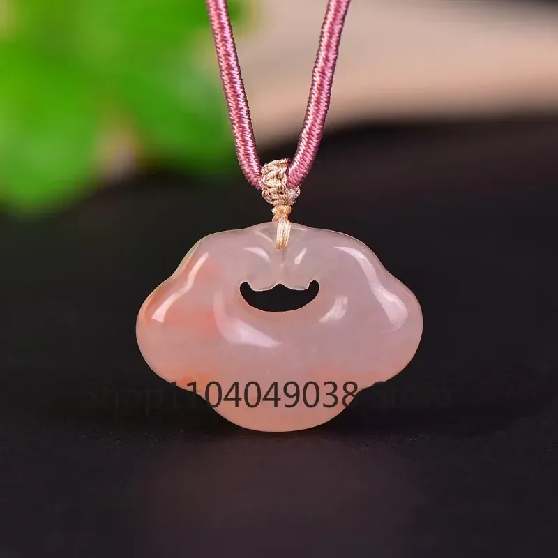 

Natural Golden Silk Jade Peach Blossom Brew Pendant Men and Women Peace Lock Fashion Charm Jewelry Gift Jewellery Accessories