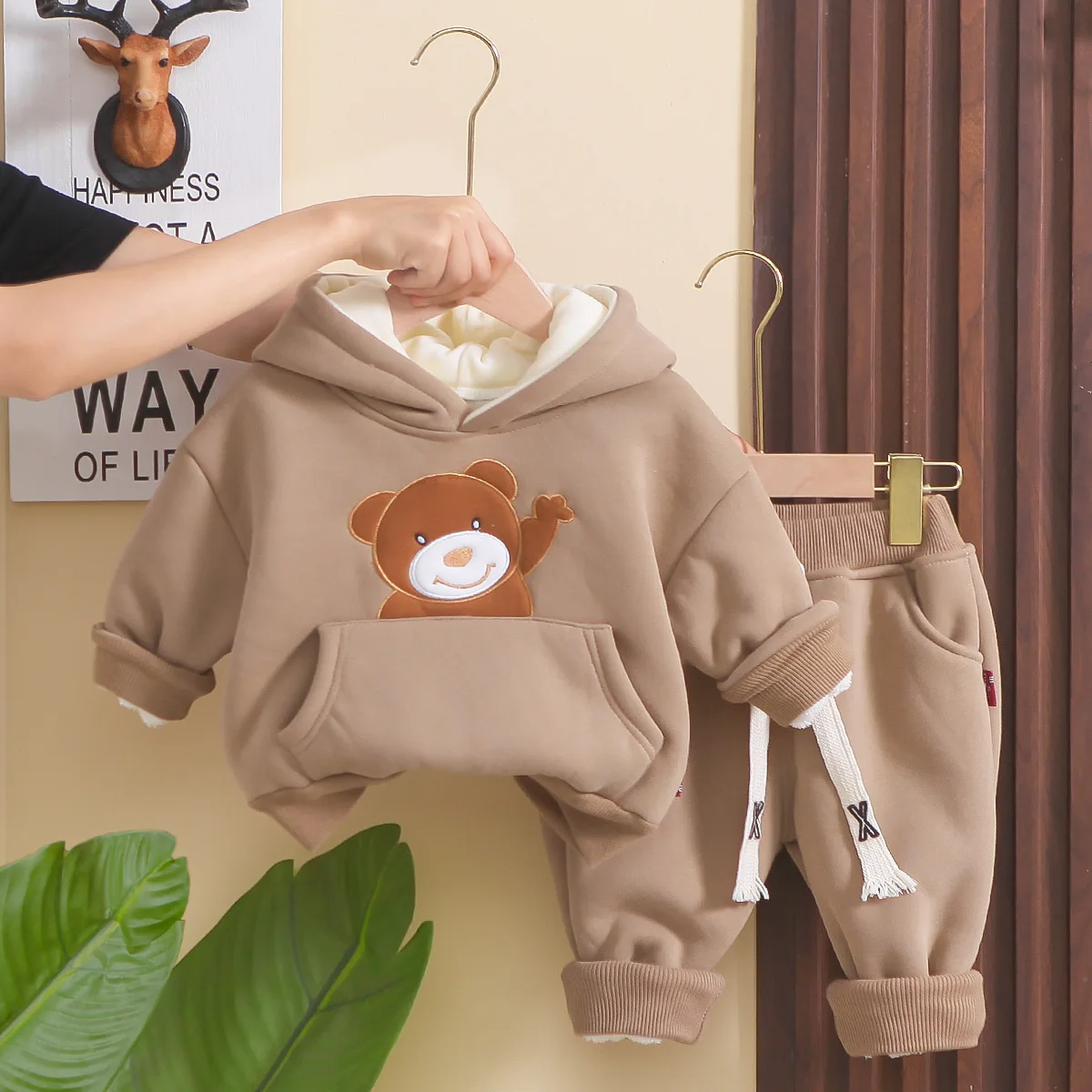 Baby Boy Set 1-4 Years Old Infant Clothes Winter Korean Version Cute Casual Velvet Bear Head Hooded Sweater Two-piece Set