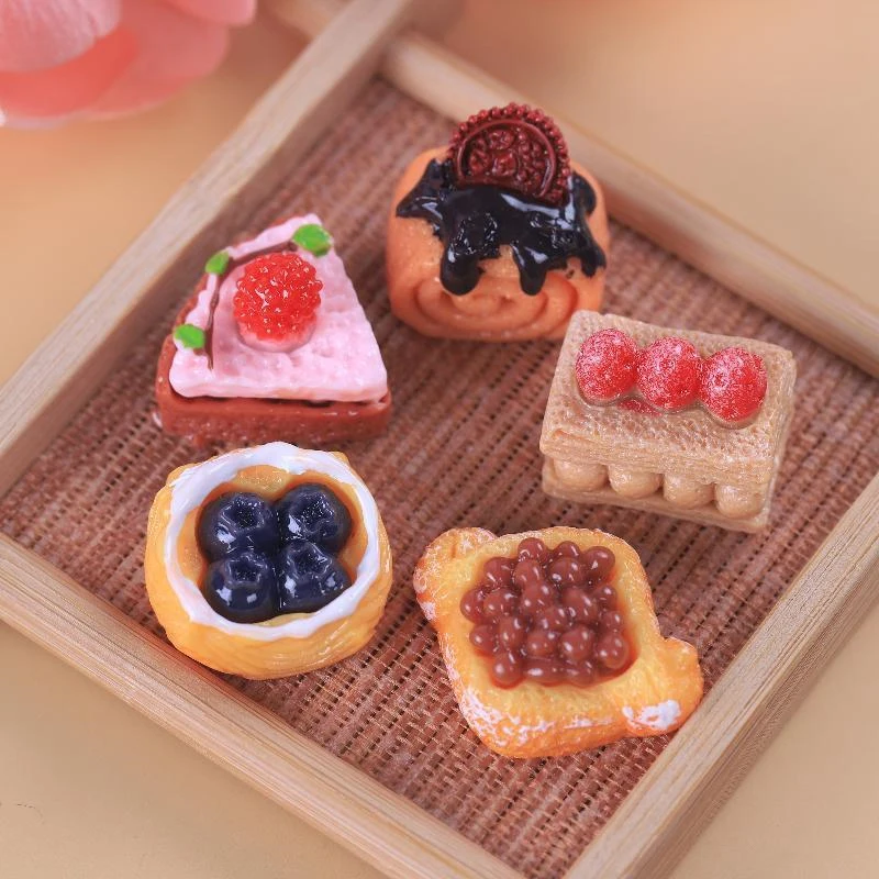 5Pcs 1/12 Dollhouse Simulation Cake Bread Set Dollhouse Miniature Kitchen Dessert Food Decoration Dolls House Accessories