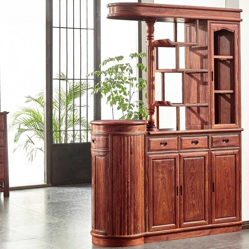 

Шкаф для прихожей из массива красного сандалового дерева и палисандра.