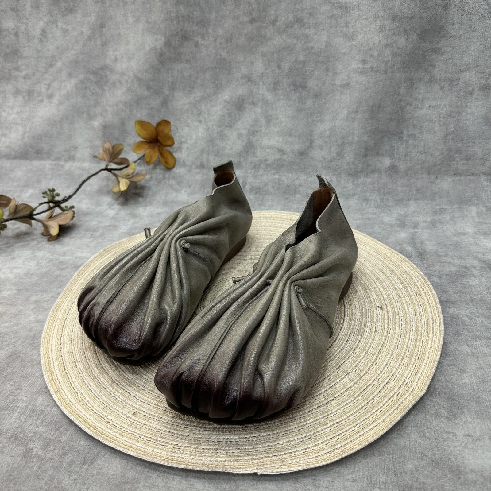 

2025 Winter Bestseller: Breathable, Durable, Slip-Resistant Walking Shoes Exceptional Traction Lightweight Excellent