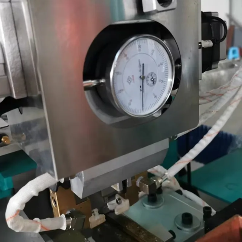 Fornitore automatico di macchine per brasatura con segmenti diamantati con lama per sega