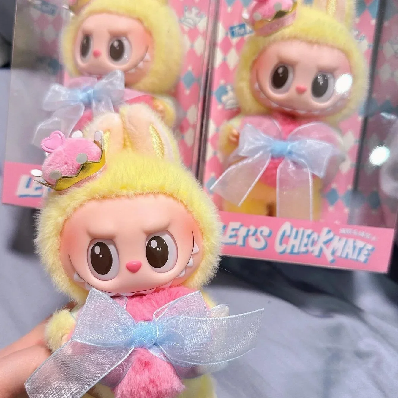 

Labubu V3 The Monsters Let'S Checkmate Series Vinyl Face Doll Figure Queen Keychain Pendant Valentine's Gift Replica 1:1