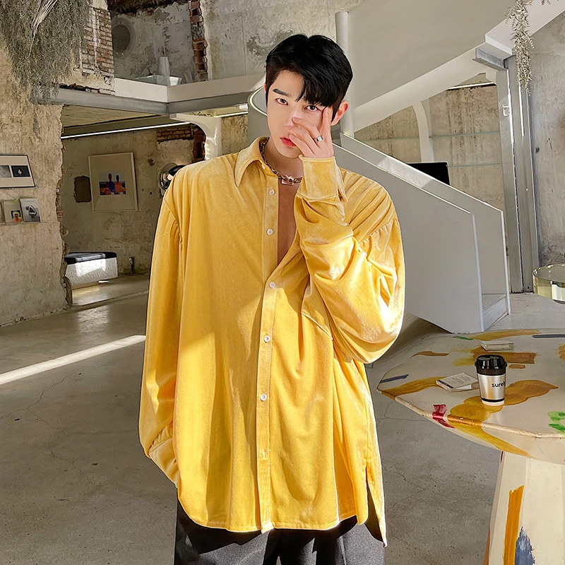 

Ретро-рубашка из золотистого бархата с длинным рукавом, мужская, свободного кроя, желтого цвета, дизайнерская, повседневная, молодежная, трендовая, на все сезоны