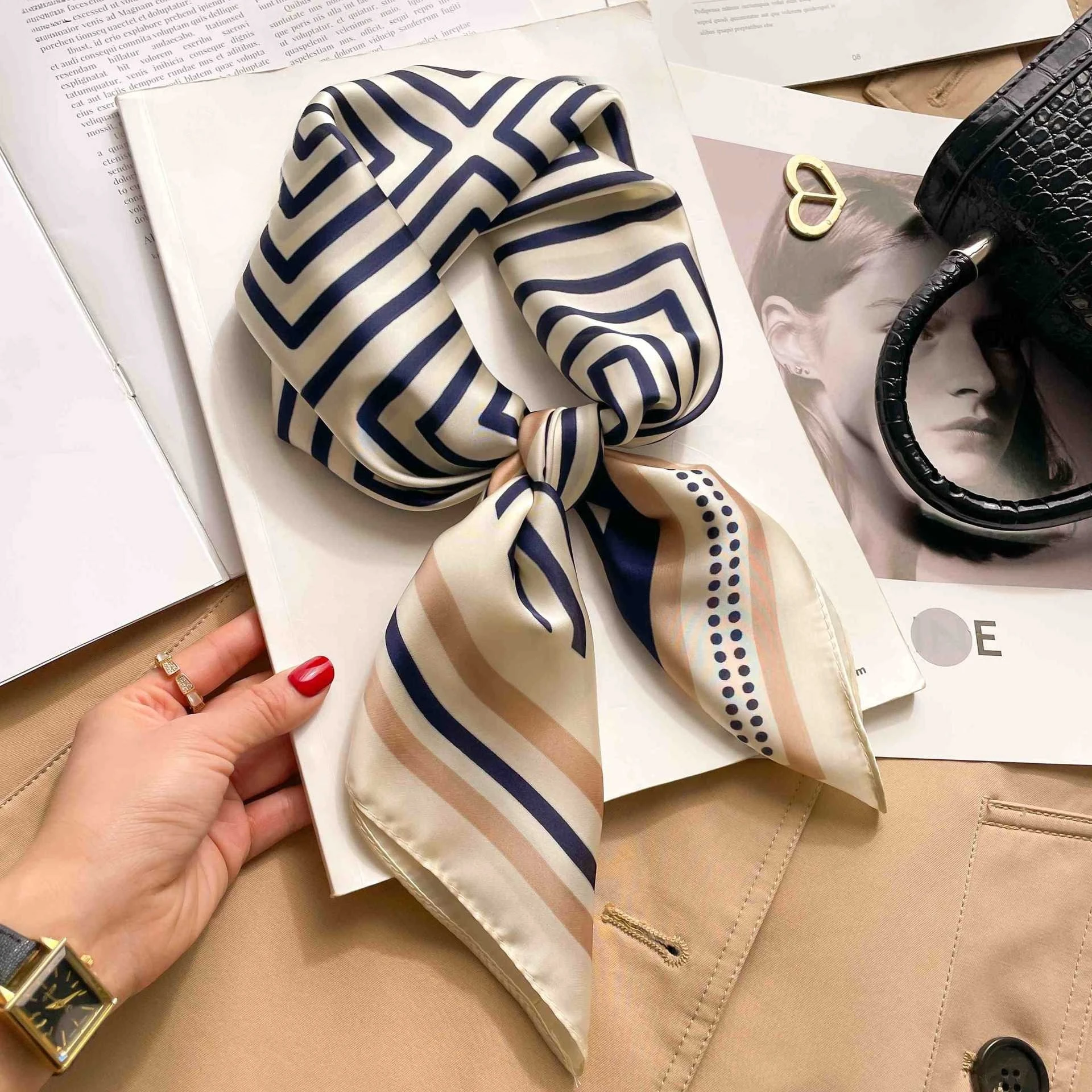 Nuevo Pañuelo Cuadrado de Seda a Rayas para Mujer, 70cm, Suave Satén, Pañuelo para el Cabello, Pañuelo para el Cuello, Hiyab, Diadema para Dama, Fular, Cinta para Bolso