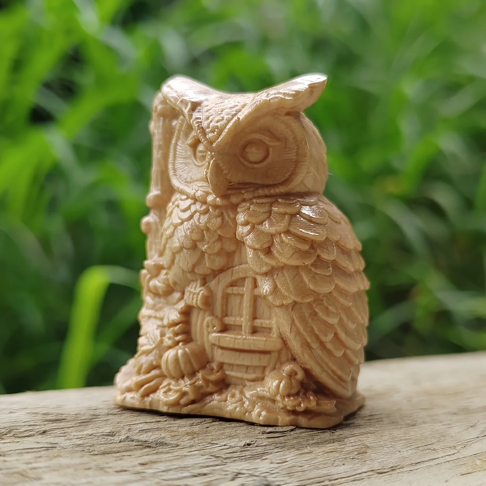 1.8 Inch Hand-Carved Wooden Owl Treehouse Figurine Ornament Artistic Style Suitable for Living Room, Home Decoration, Centerpiece Decoration, New Year Gift, Men's Gift, Study Room, Halloween Decoration, Office
