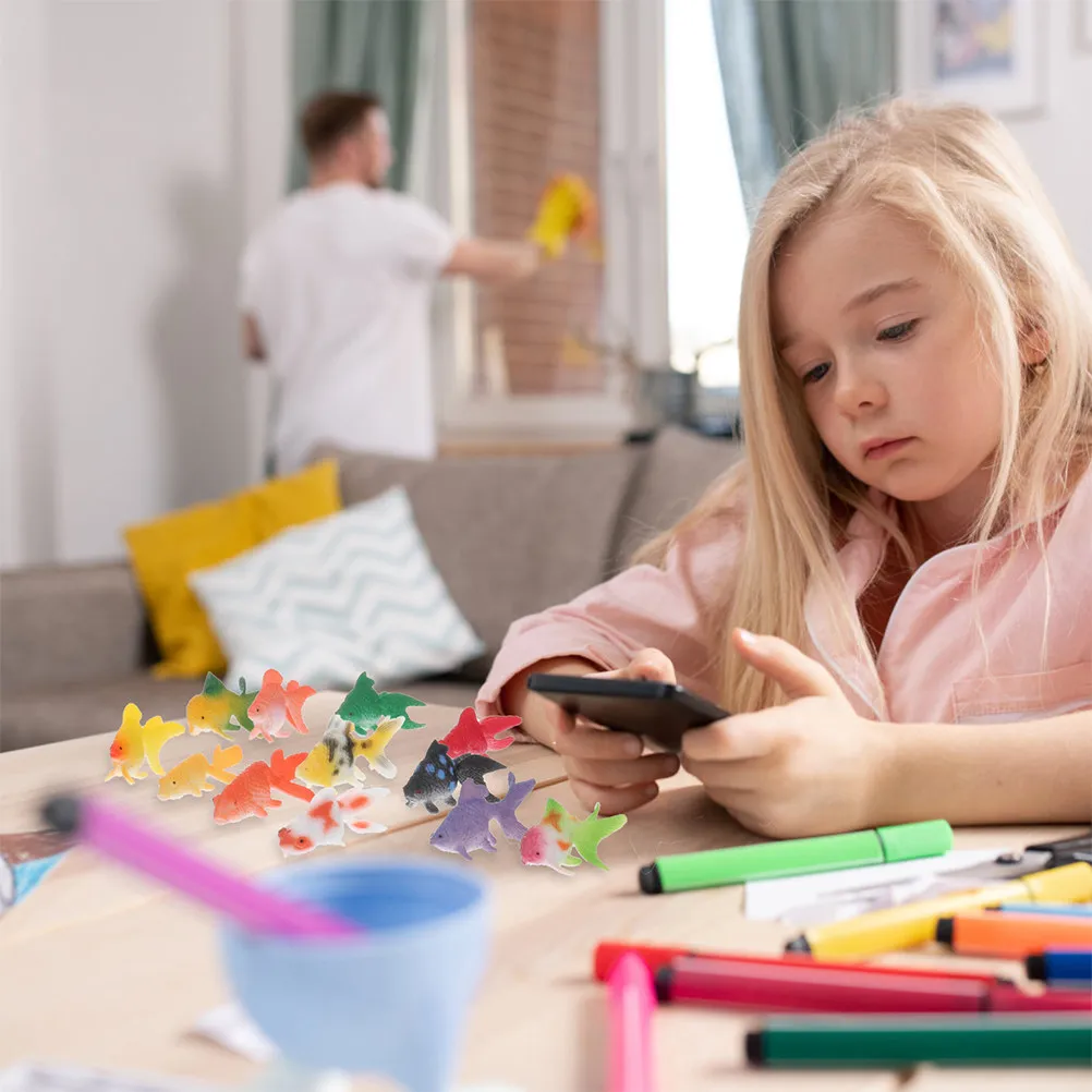 

12Pcs Goldfish Simulation Lifelike Goldfish Figures Kids Educational Playthings Fish Tank Decorations Children