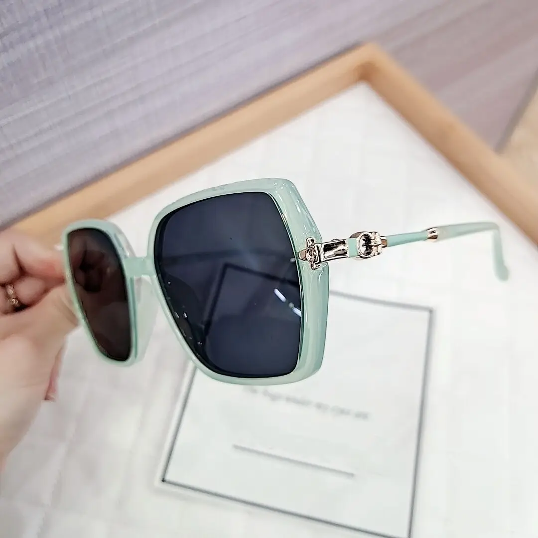 retro-women's-polarized-sunglasses-fashion-oversized-luxury-designer-sun-glasses-female-tr90-black-white-square-large-eyewear