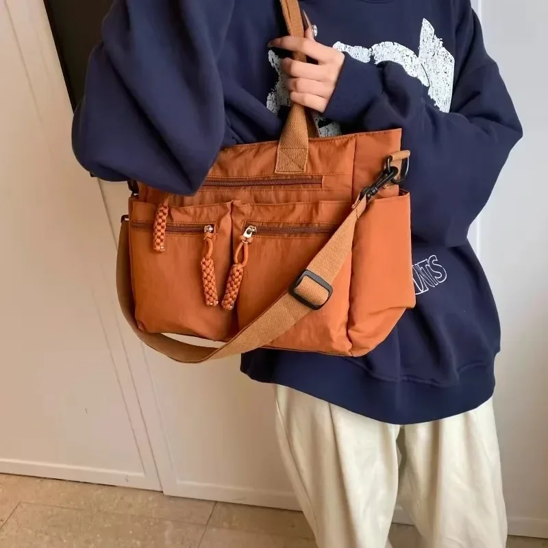 

Повседневная многофункциональная сумка-тоут большой вместимости, женские сумки для поездок на работу, модные тенденции 2025 года, универсальные модные сумки