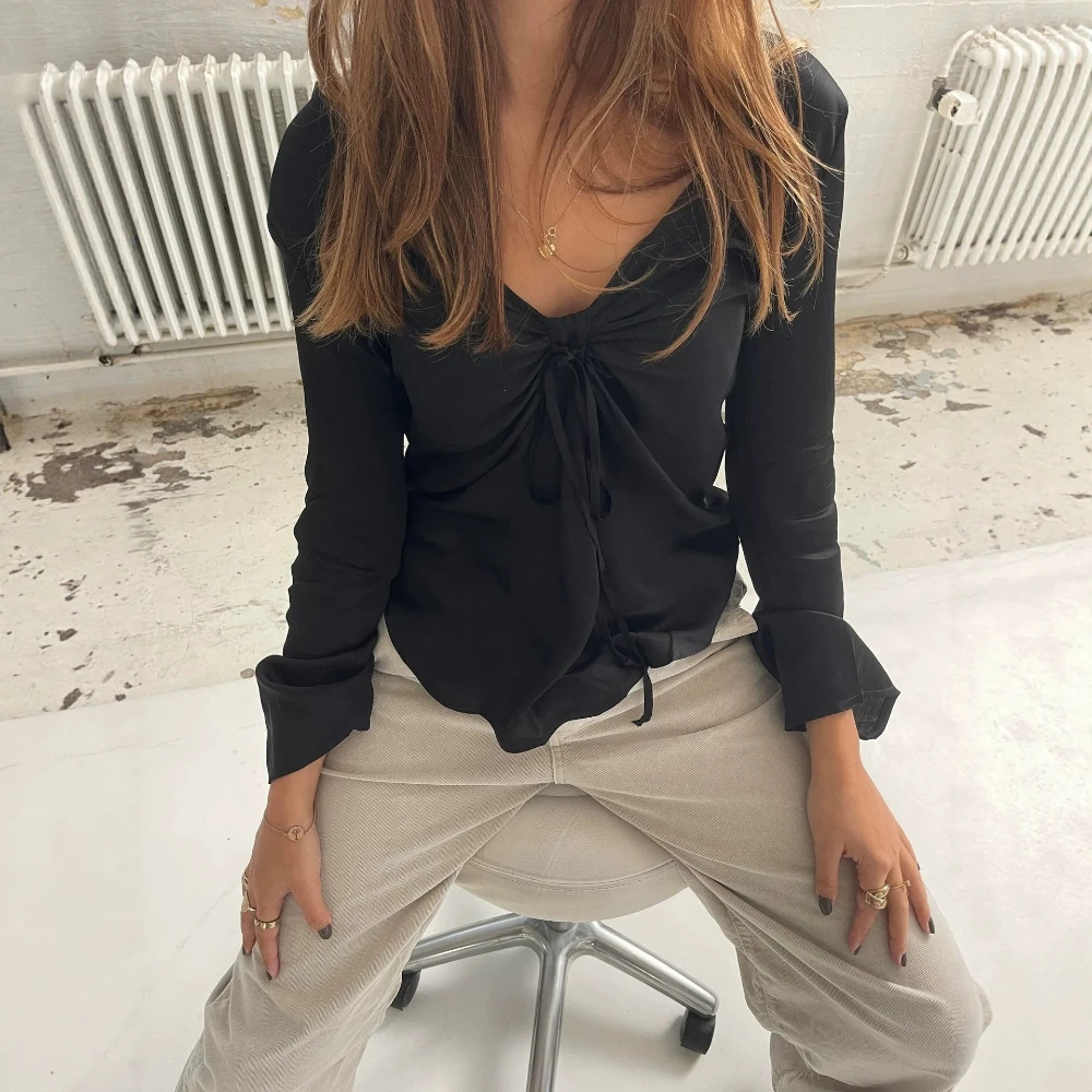 Vintage satin pleated front strap shirt V-neck long sleeve irregular hem shirt elegant business commuting date long sleeve shirt