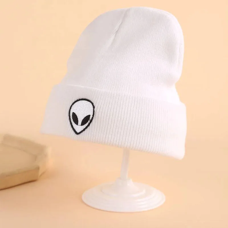 1pc Winter Warm Embroidered Alien Pattern Knit Beanie Hat, Unisex Outdoor Ski Cap