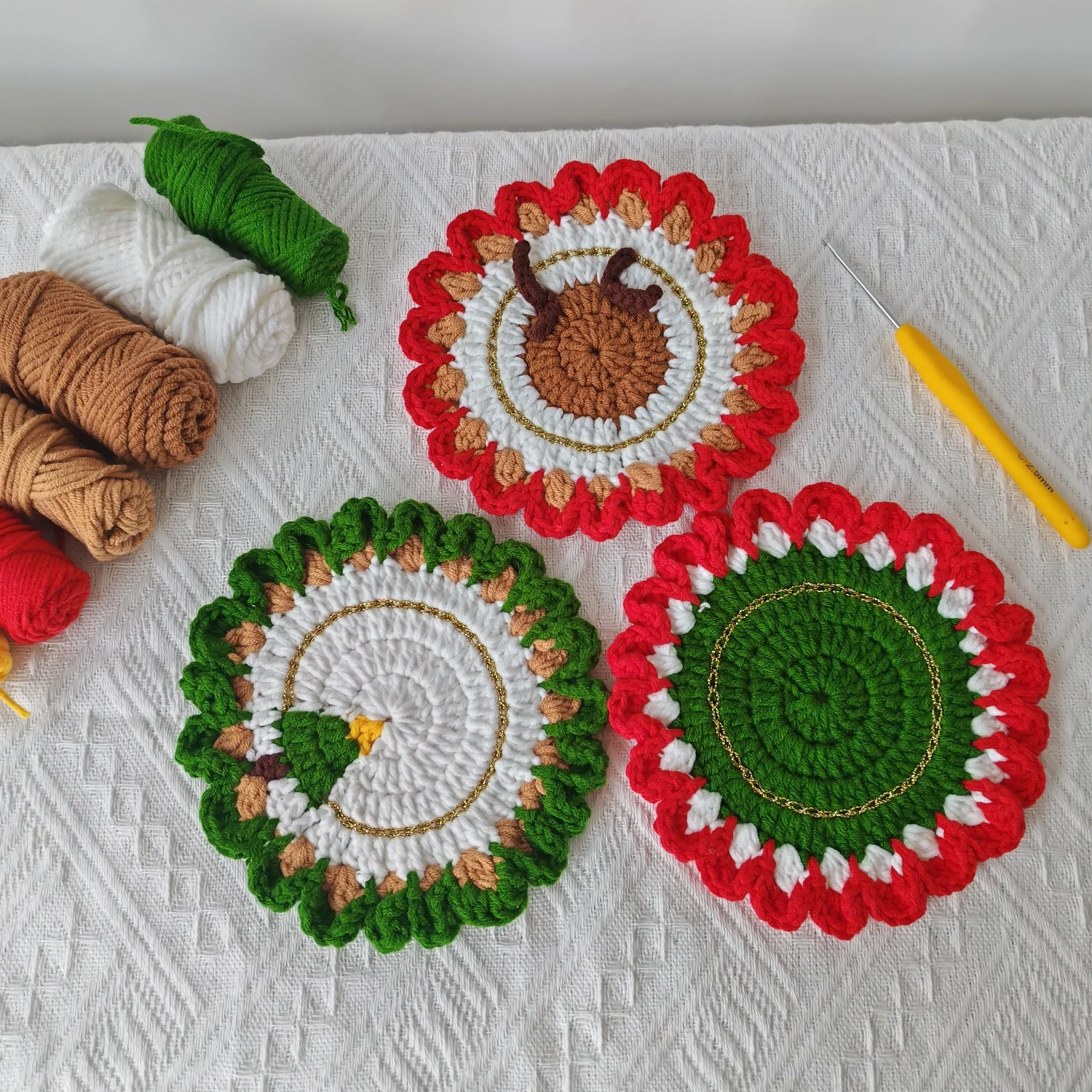 christmas-crochet-coaster-kit-diy-handmade-craft-set-beginner-crochet-material-kit-with-yarn-hook-video-tutorial-holiday