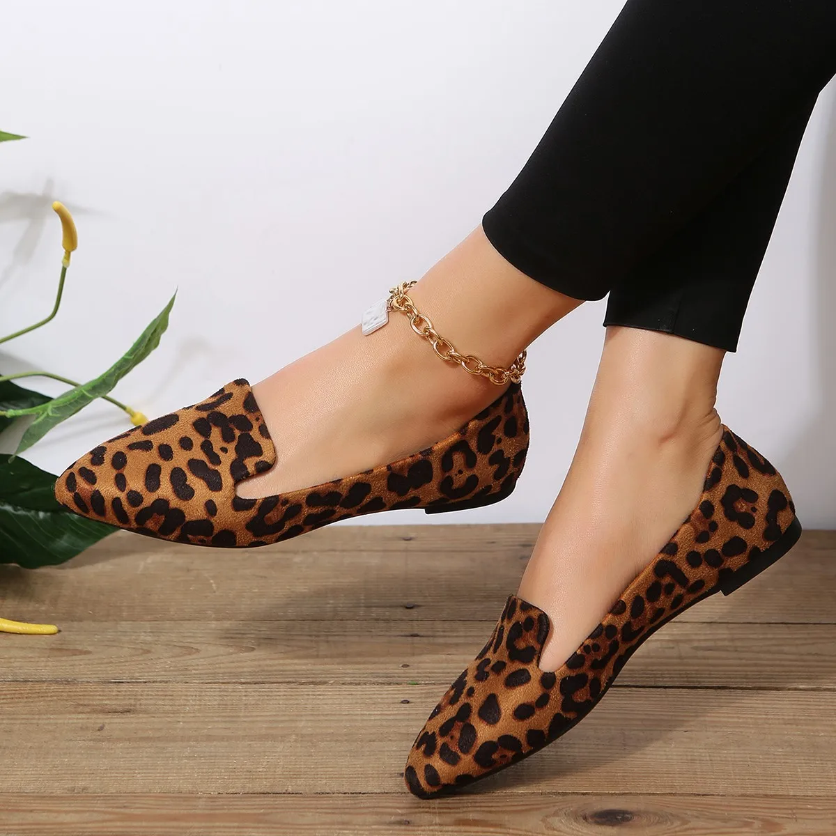 Summer Fashion New Sexy Outerwear Leopard Print Flat Pointed Toe Casual Comfortable Popular Sandals Walking Shoes