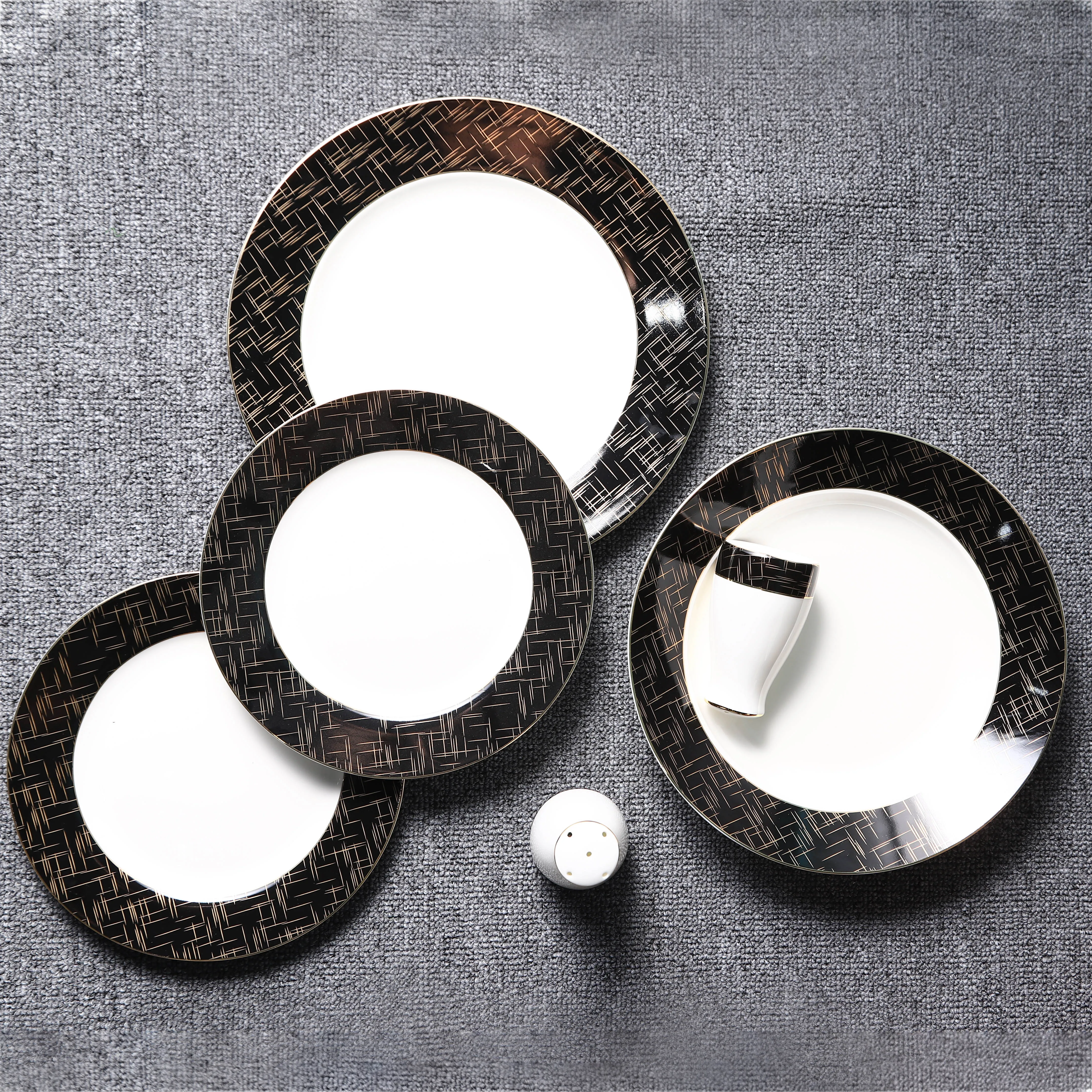 Royal  Style China Porcelain Dinner Sets Black White and Gold Tableware Wedding Family Gift 58 Pcs Dinnerware Sets