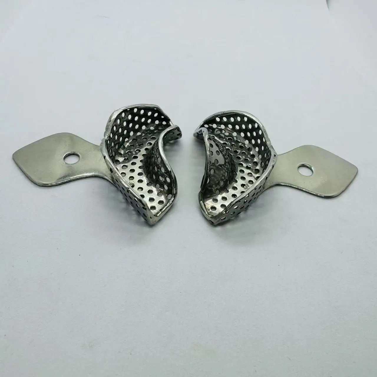 

2pcs Dental Lab Equipment Upper Lower Stainless Steel Impression Trays Autoclavable Teeth Tray Teeth Holder Dentist Tools
