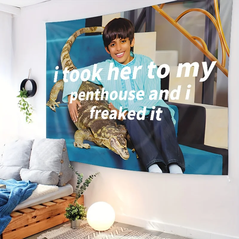 VIKAMA Tapiz para dormitorio y sala de estar con diseño de meme divertido y chico lagarto hilariante: "Le llevé a mi penthouse y me puse loco"