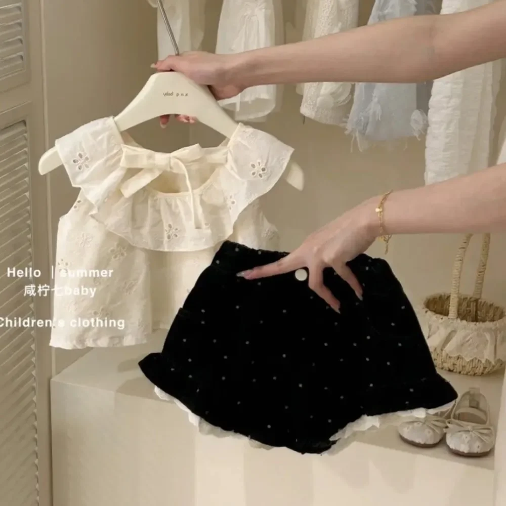 

2025 Baby Girls Summer Clothing Set Embroidery Tops Shirts+sweet Lace Shorts,fashion Kids Children Birthday Casual 2pcs Clothes