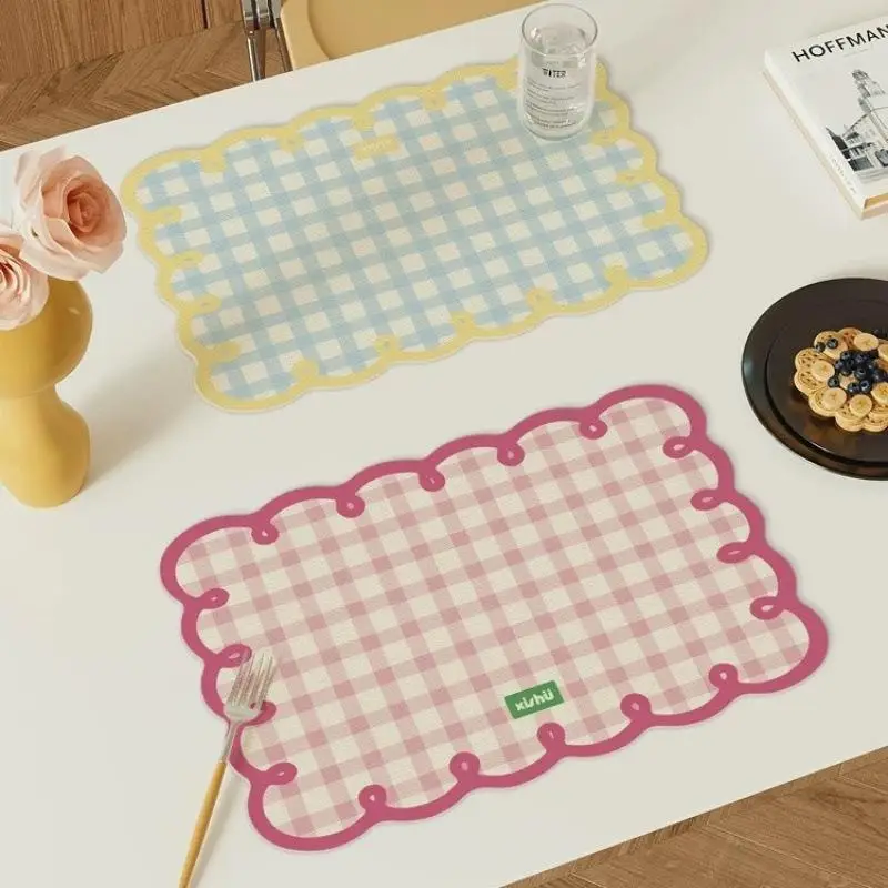 Waterproof Oil-Proof Dining Placemats Dopamine Grid Print PU Leather Table Mats for Family Dinner Restaurant Cafe Use