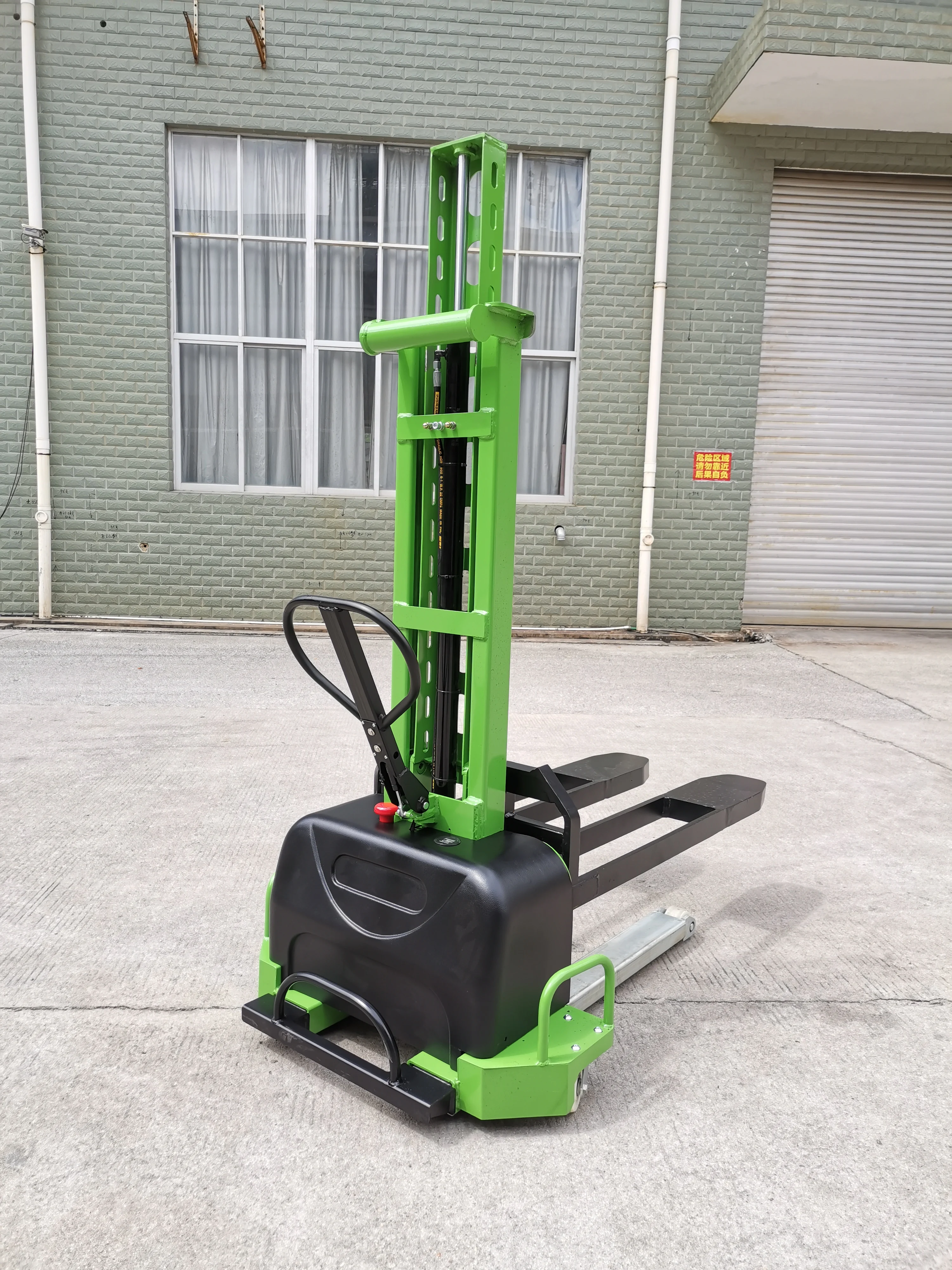 500kg 700kg 1000kg self lifting stacker self loading forklift semi electric self lifter semi electric portable lifting forklift