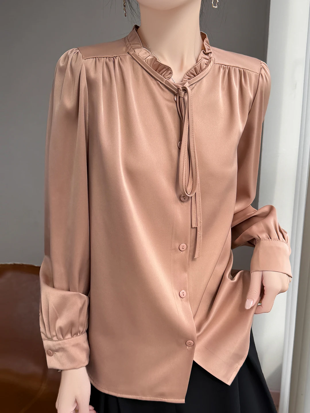 

Spring 2026 Women's Long Sleeve Acetate Satin Shirt Earlet Collar Inner Wear Slimming Top Fashionable Base Layer Shirt