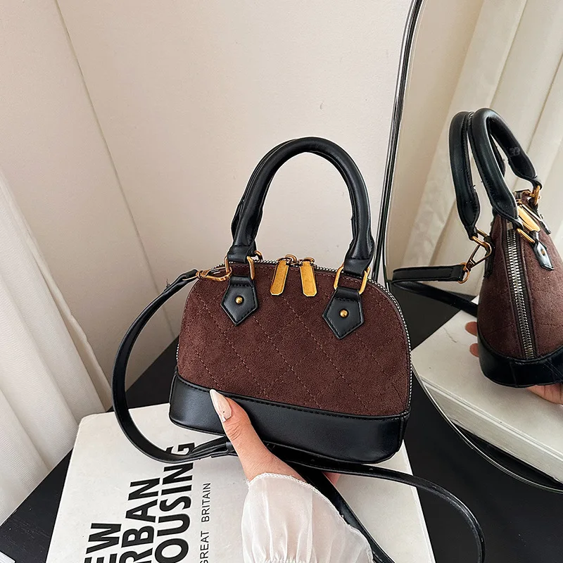 Neue Wildleder Shell Tasche frauen Raute Design Tragbare Schulter Messenger Tasche Nische Hohe Sinn