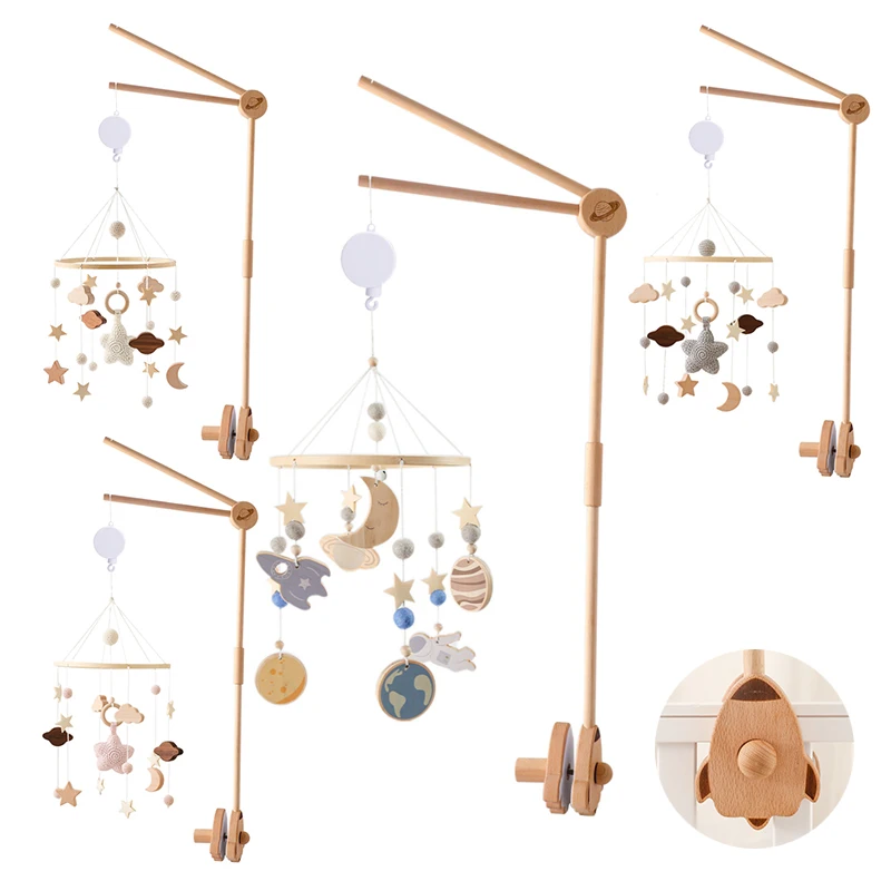 

Мобиль с погремушками для детской кроватки