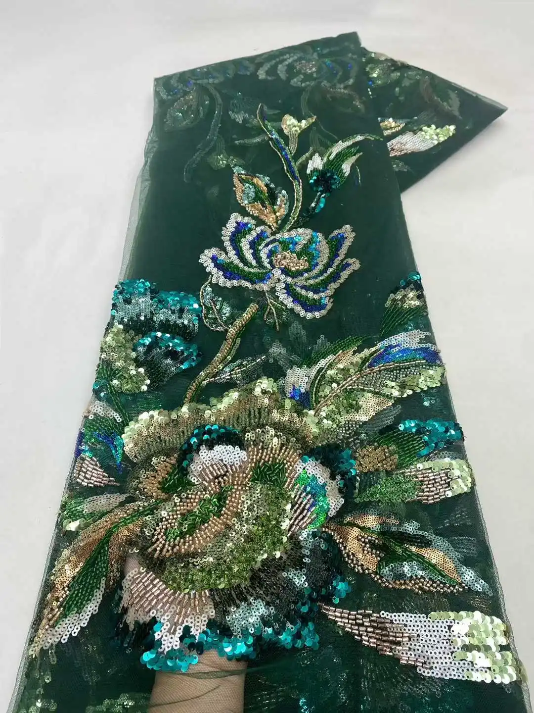 

2025 Green High-End Luxury Elegant Handmade Beaded Lace Fabric Nigerian With Sequins Mesh Lace Fabric For Wedding Dress