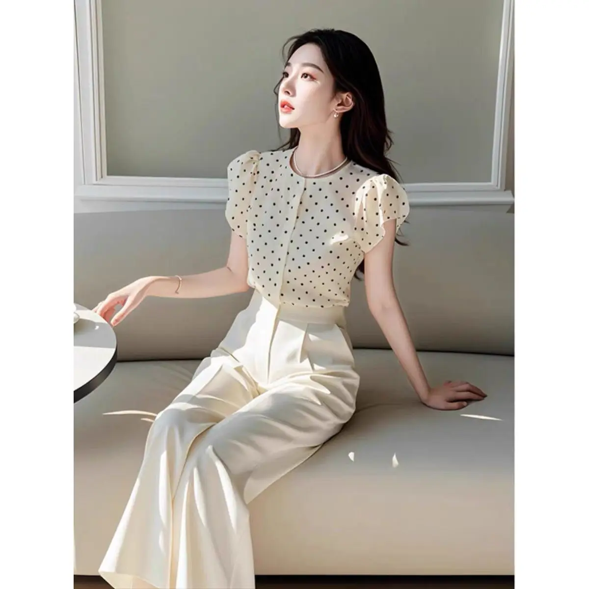

Новый летний элегантный женский комплект из двух предметов с круглым вырезом, пышная рубашка в горошек с короткими рукавами + широкие брюки, модный офисный женский костюм